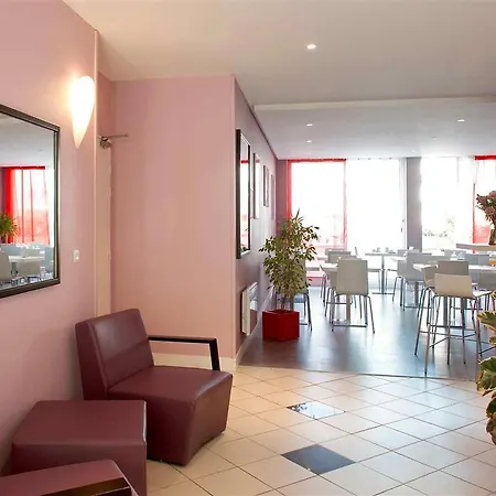 Hotel apartamentowy Adagio Access Rodesse 2*