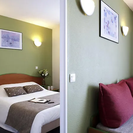 Adagio Access Rodesse 3*