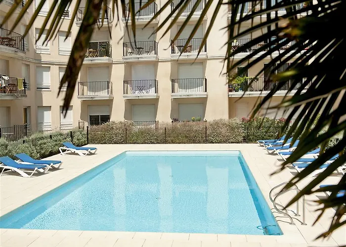 Apartahotel Adagio Access Rodesse