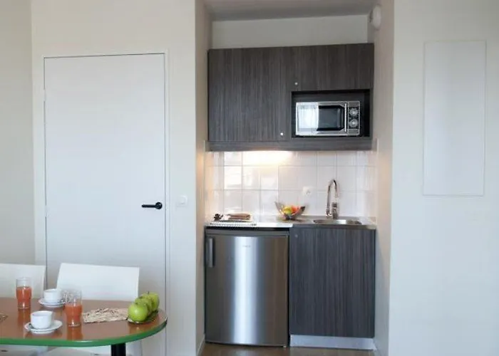 Adagio Access Rodesse Lejlighedshotel 3*