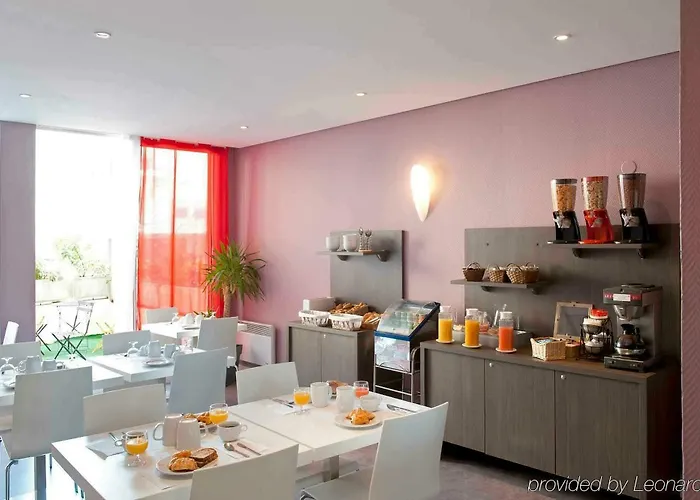 Adagio Access Rodesse 3*